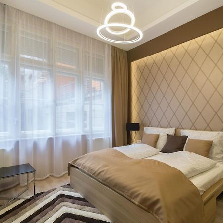 Exlcusive & City Central Located Suite By Prestige Homes بودابست المظهر الخارجي الصورة